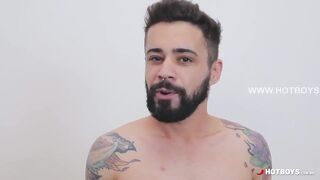 Spanyol férfit dugják a méretes farkú barna pasik