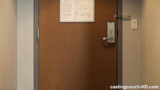 Solana a fiatal fekete nőci a castingon járt
