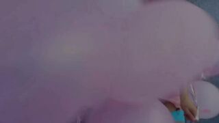 Riley Reid púzójában kettő bőrös virsli