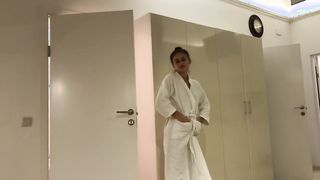 Orosz tini pici lány seggbe kefélbe