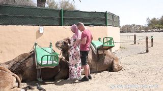 Hatalmas didkós arab csajszi baszása