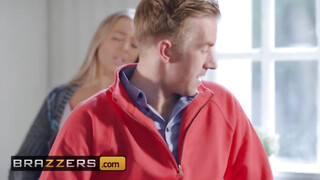 Brazzers - Petite Princess Eve és méretes fasz