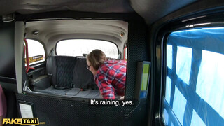 Fake Taxi - Lady Bug a fiatal sulis picsa