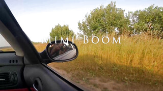 Bombázó tini barátnő a autóban cumizik