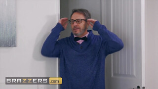 Brazzers - Kristen Scott az apja haverjával baszik
