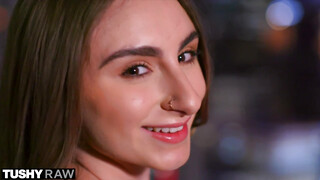 TUHSYRAW - Szexy tini nőci seggbe tolva