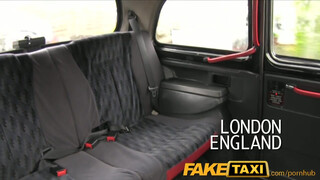 FakeTaxi - műcsöcsös lány szeret herét nyalni
