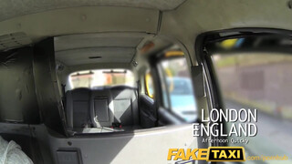 FakeTaxi cuki göndör fekete kisasszony nagyon jól baszható