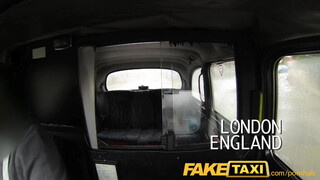 FakeTaxi extra szőrös pinájú litván bige