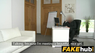 Fake Agent az orosz picike hölgyemény Anna Rey istenien kúr