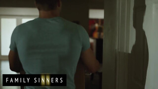 Family Sinners - Mylene Monroe a buja nevelő húgi