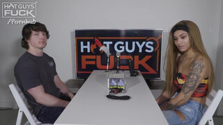 Latina tini kiscsaj és a sportos csávó - Hot Guys Fuck