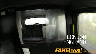 FakeTaxi - méretes kannás debella nőci a taxiban