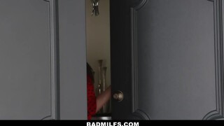 BadMILFS - Dana DeArmond és Jennifer Jacobs osztoznak a faszon