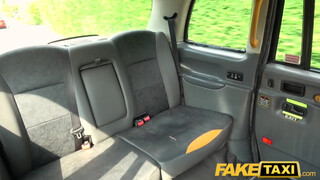 Fake Taxi - Rhiannon Ryder pélót akar a fenekébe