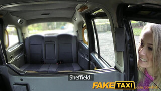 FakeTaxi - vékony spiné szexy csizmában