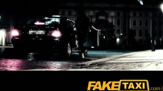 FakeTaxi - Jasmine Jae imádja a hardcore pélót