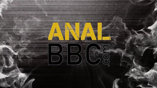 ANALIZED - Anna Rey befogadja a méretes fekete dákót
