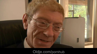 Vén fallosz és a fiatal titkárnője