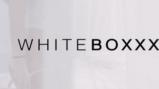 WhiteBoxxx - méretes picsájú nőci reggel is akar kúrni