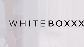WhiteBoxxx - kicsmellű picsa rendesen bekúrva