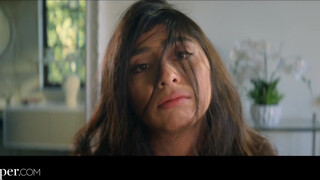 Deeper - Violet Myers a méretes cickós kisasszony