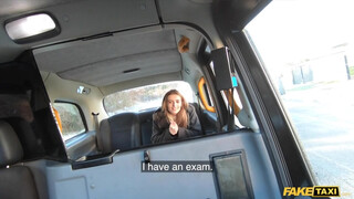 Fake Taxi - 18 éves bige hátsó bejáratba tolva