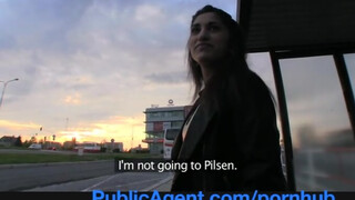 PublicAgent - gyönyörű ázsiai nőci felszedve a buszmegállóban