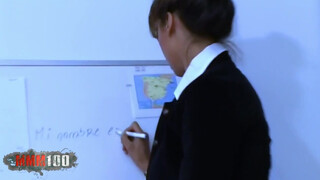 Karyna a dögös latina tanítónéni