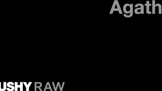 TUSHYRAW - Agatha a gyönyörű vörös hajú spiné