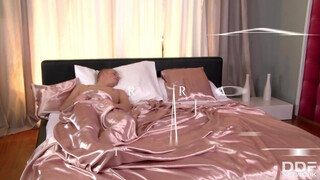 Katerina Hartlova a nagy didkós tini kiscsaj