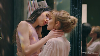 WOWGIRLS - Evelin Elle és Kelly Collins nyaldossák egymást