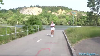 Public Agent - Hatalmas keblű szép seggű spiné