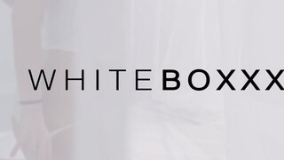 WhiteBoxxx - Nicole Pearl a felizgult orosz kisasszony