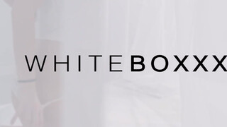 WhiteBoxxx - Lena Reif a méretes cickós orosz picsa