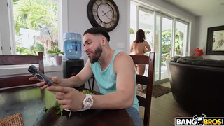 BANGBROS - Crystal Chase a méretes cickós spanyol bige