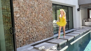 Tiny4k - Raylin Ann a pokémon cosplayes spiné