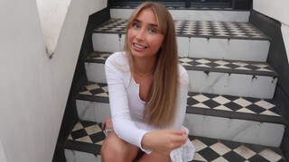 Lily Phillips a szomszéd csávóval kúrel