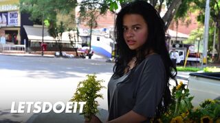 Aranyos fekete milf selena gomez mélyen kefélve latina pinában